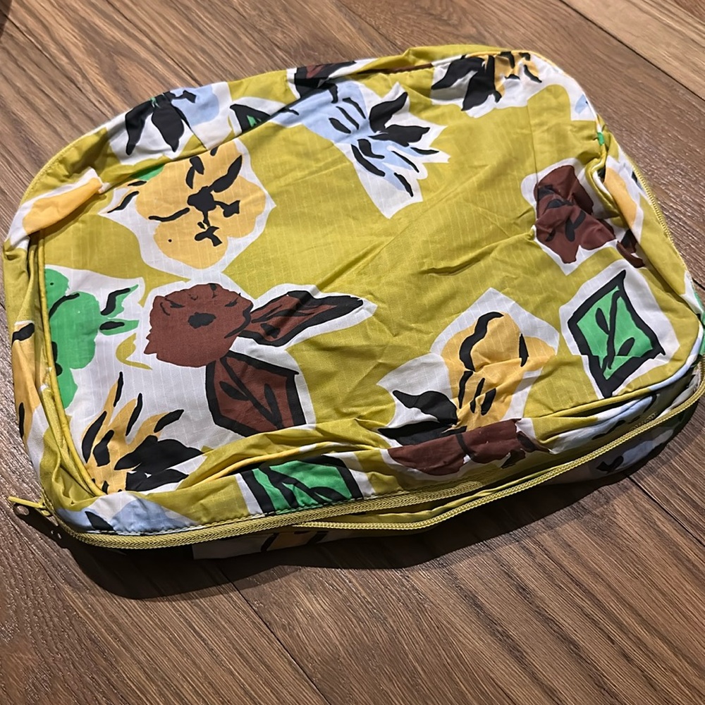 Baggu packing cube (only one) - yellow lilith